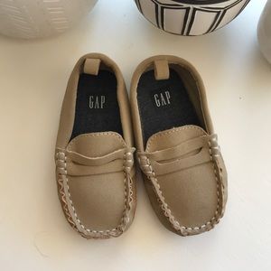GAP Shoes - Gap Kids Tan Loafers - Size 7 GAP Shoes - Gap Kids Tan Loafers - Size 7